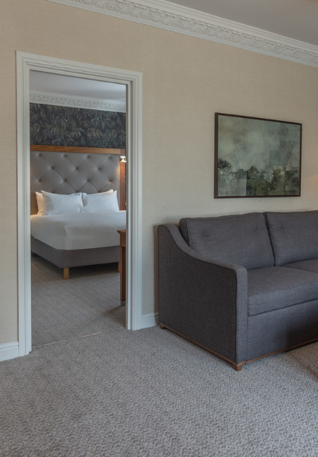 SUITES