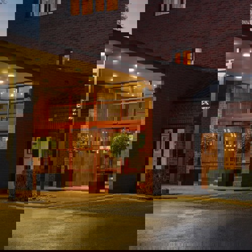 <p>HOTEL ENTRANCE</p>