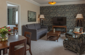 Carousel Desktop Kingsuite 01