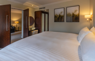 Carousel Desktop Kingsuite 05