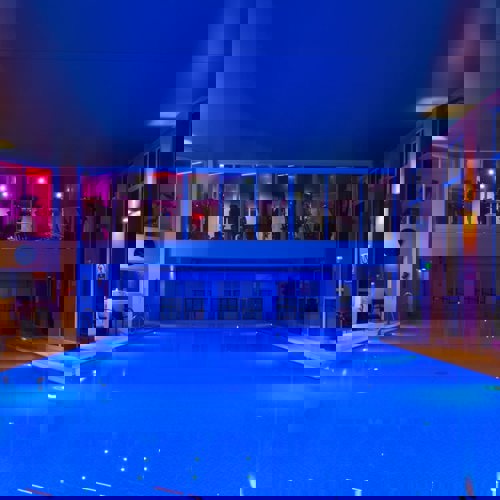 <p>POOL</p>