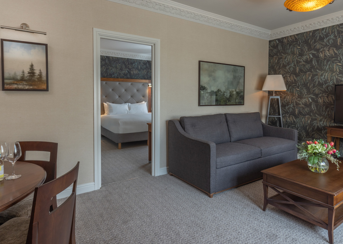 SUITES