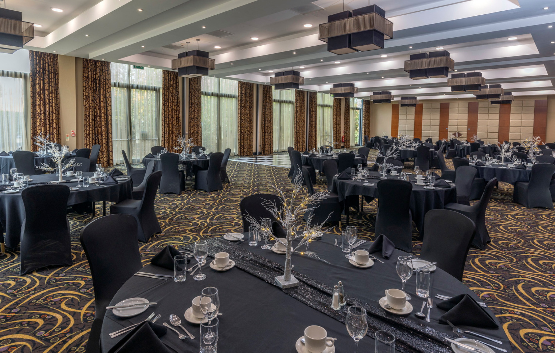 TENNYSON Gallery X Tennyson Banquet 1