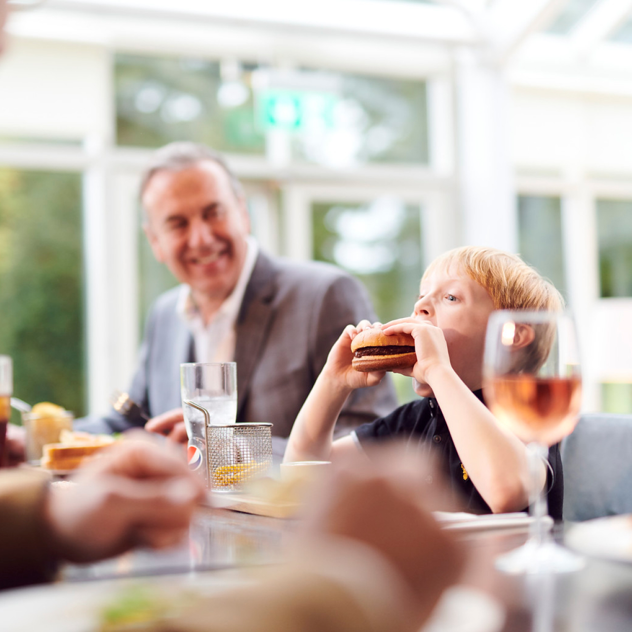 Easter 5050 Desktop Family