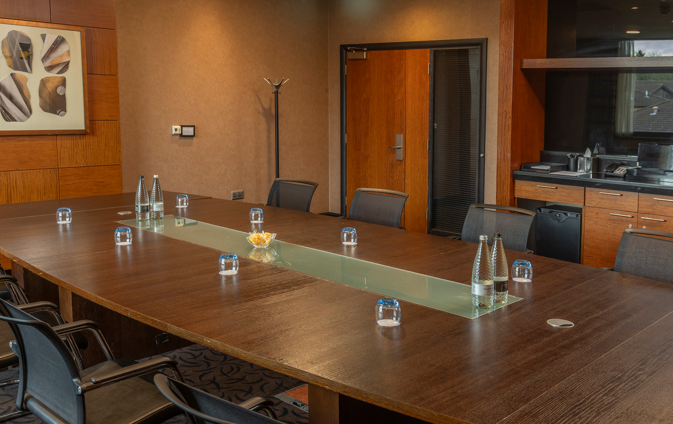 Dexter Boardroom 2